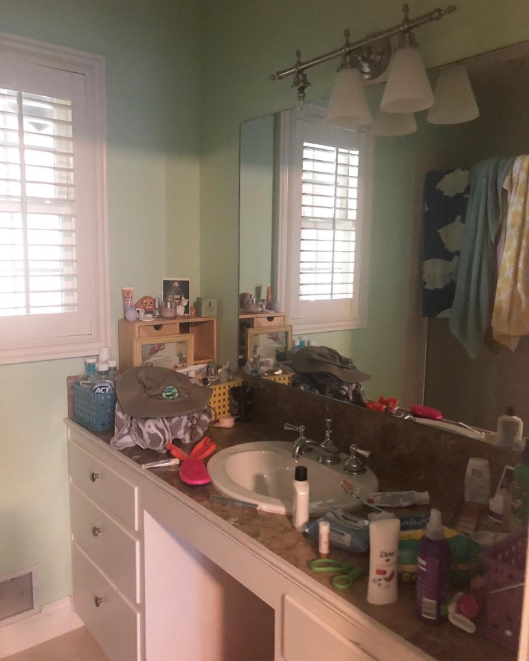 5EA64107-8039-4D90-AC13-E41A5EE3A892